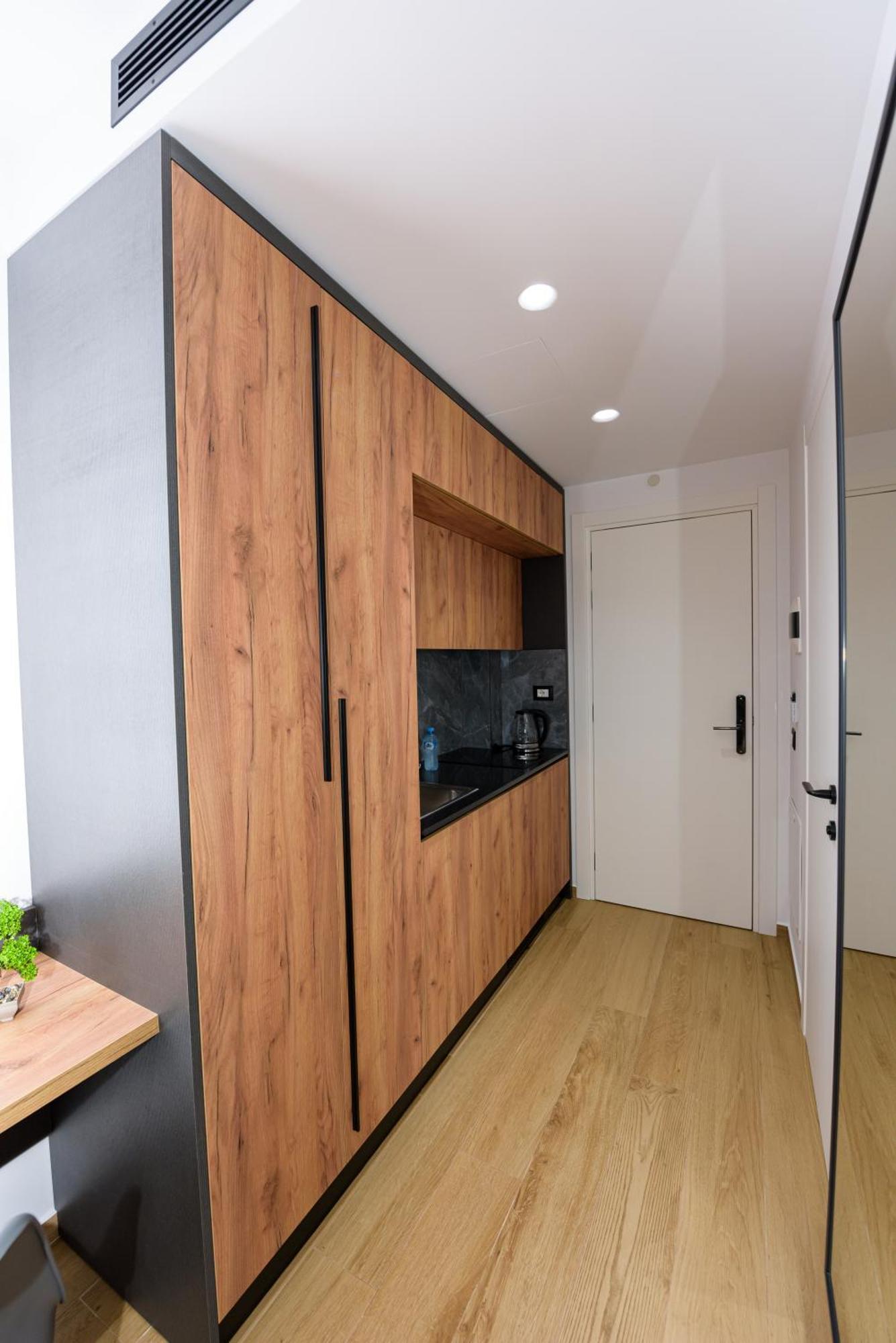 Kevin'S Aparthotel Wlora Zewnętrze zdjęcie