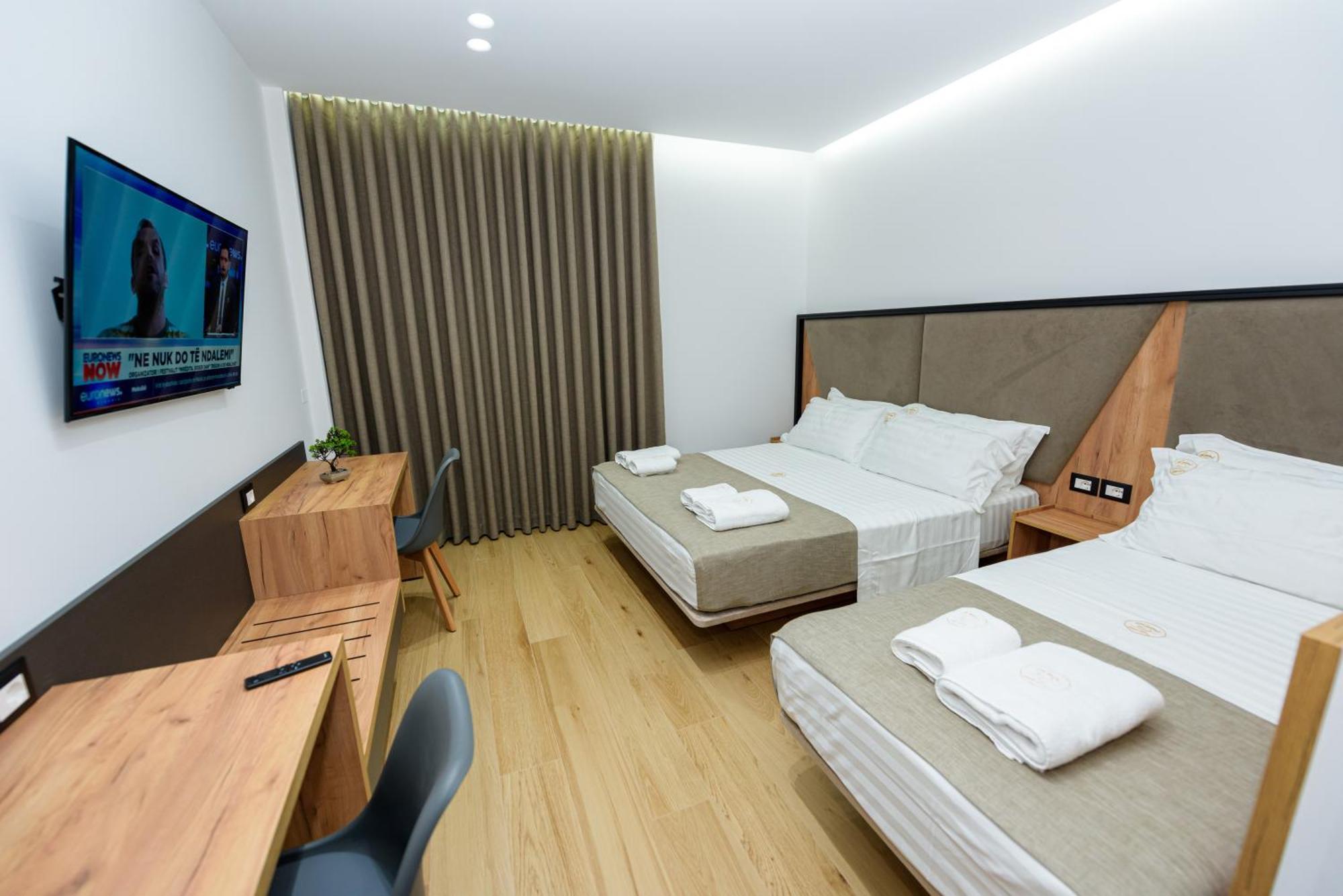Kevin'S Aparthotel Wlora Zewnętrze zdjęcie