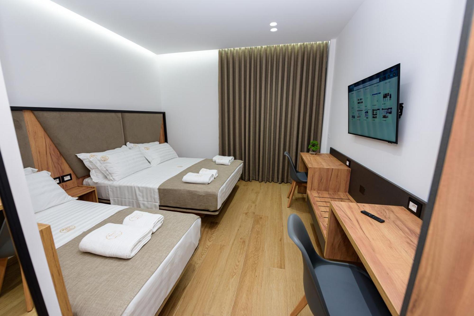 Kevin'S Aparthotel Wlora Zewnętrze zdjęcie